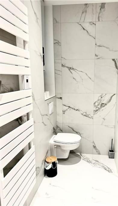 L'Eclat Prestigieux : Quartier Henriville アミアン エクステリア 写真